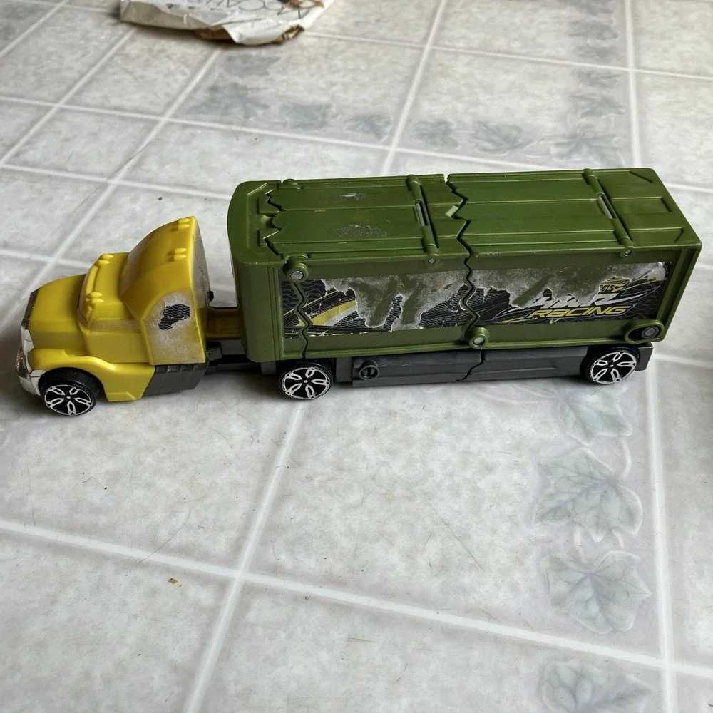 Hot Wheels HWR Racing 11